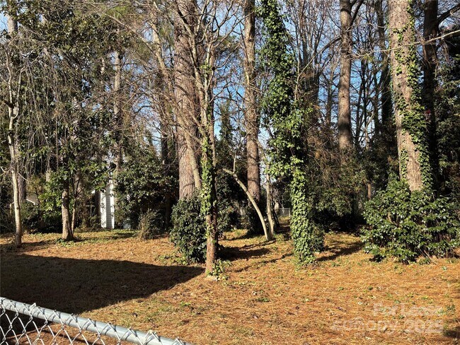 Photo - 818 Ferndale Dr