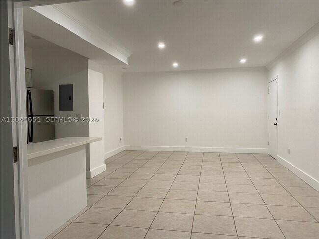 Photo - 1 Edgewater Dr Unit 103