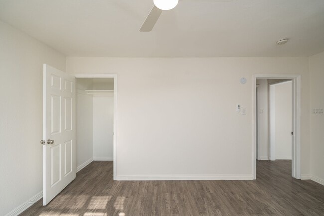 Building Photo - COMING SOON!COZY 2 BED 1 BATH Unit 1411 1/2