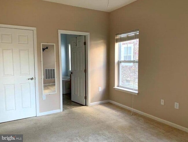 Photo - 4301 Fullerton Ct Unit 4301B