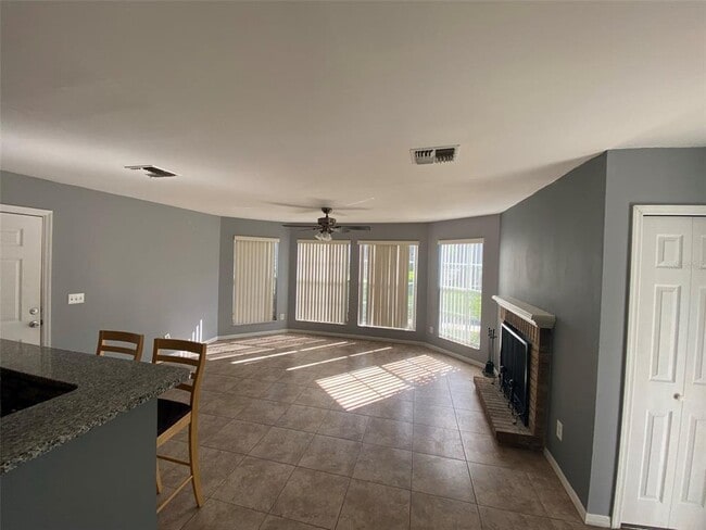 Photo - 962 Newcastle Cir Unit 100