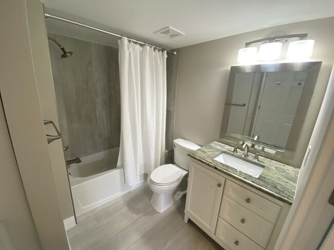 Photo - 1810 Florida Club Cir Unidad 1305