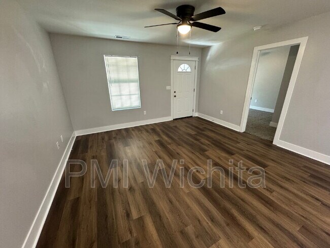 Photo - 247 N Elizabeth St