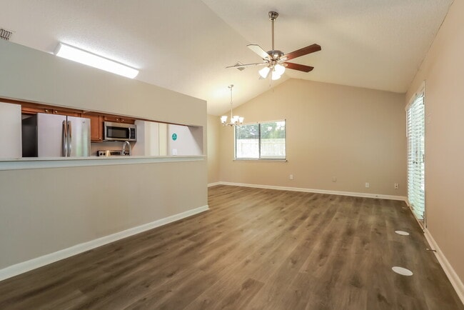 Photo - 6847 Coralberry Ln N Casa