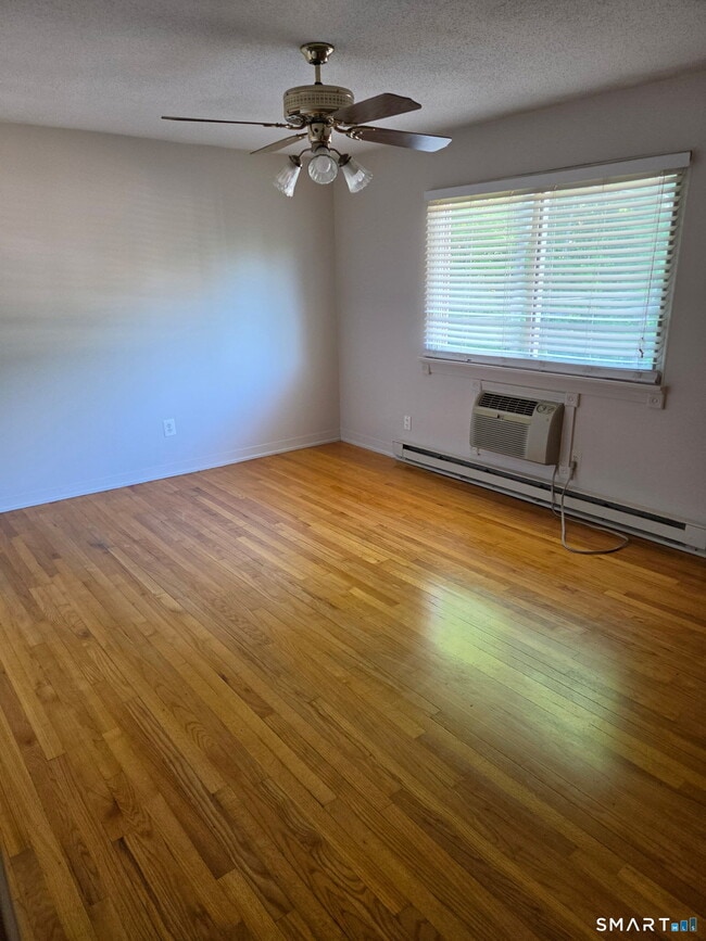 Photo - 8 Queen St Unit 8 D