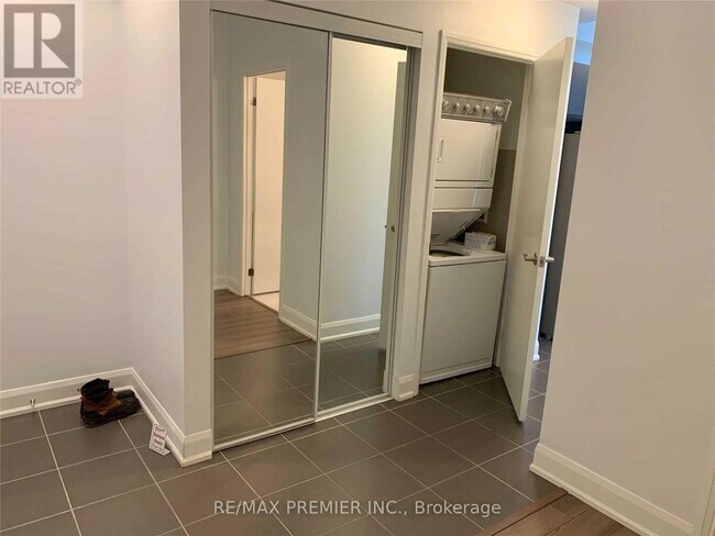 Photo - 2910 Hwy 7 Unité 1201