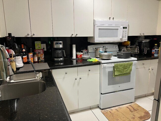 Photo - 2735 W 66th St Unit 21-23
