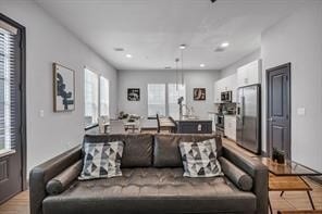 Building Photo - 4250 Woodridge Pkwy Unit 1091