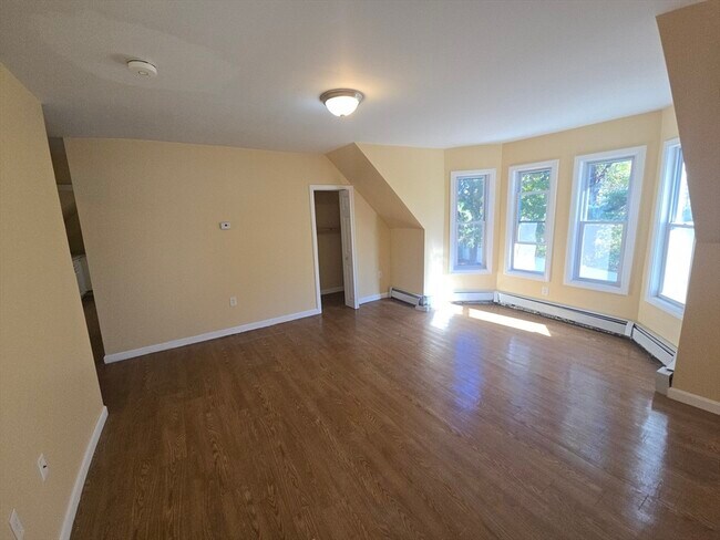 Photo - 210 County St Unidad 2