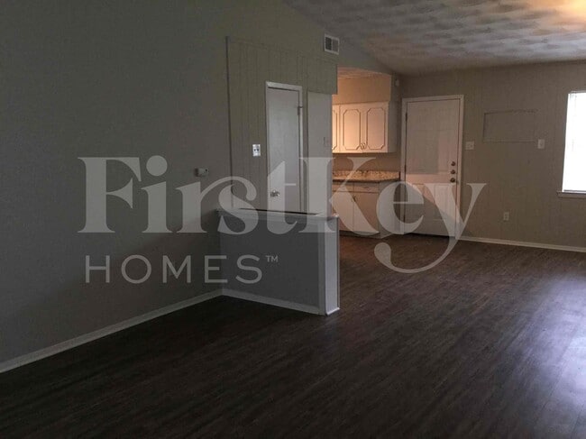 Photo - 6318 Songwood Dr