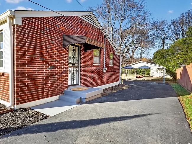 Photo - 2718 Mckeige Ct