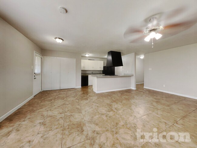 Photo - 5030 Ridgecreek Dr