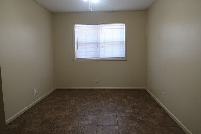 Photo - 1 bed 1 bath Unit 6