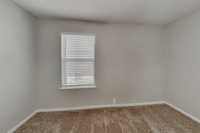 Photo - 17330 Shadow Ledge Dr