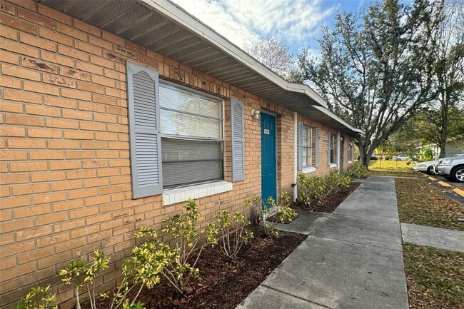 Building Photo - 3215 Pershing St Rental