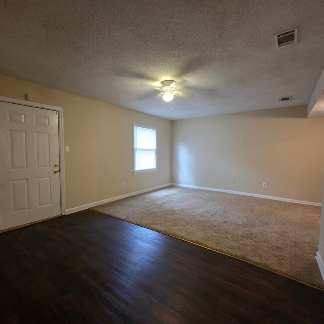 Photo - 1900 Buck Ln