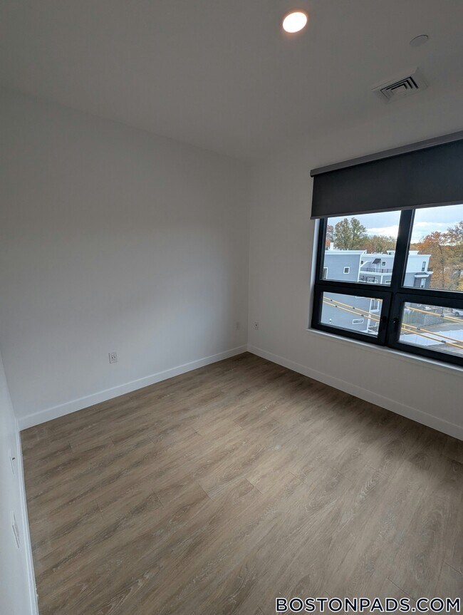 Photo - 199 Gardner St Unit 412