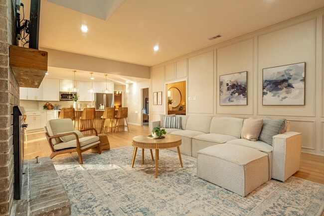 Building Photo - 6509 Lakeshore Ct