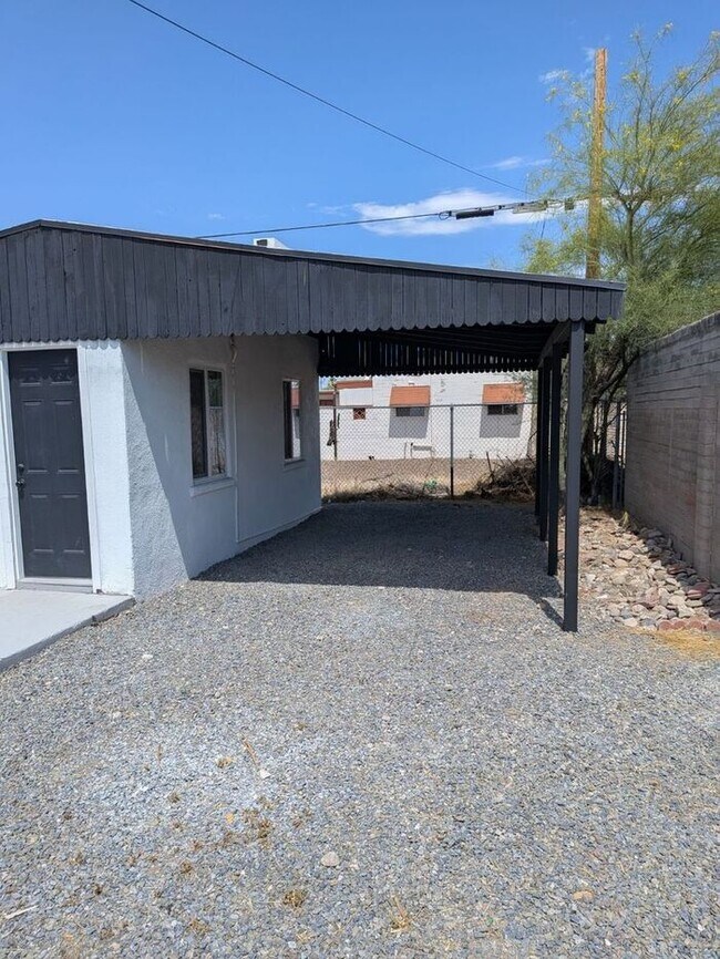 Photo - 648 N Desert Ave