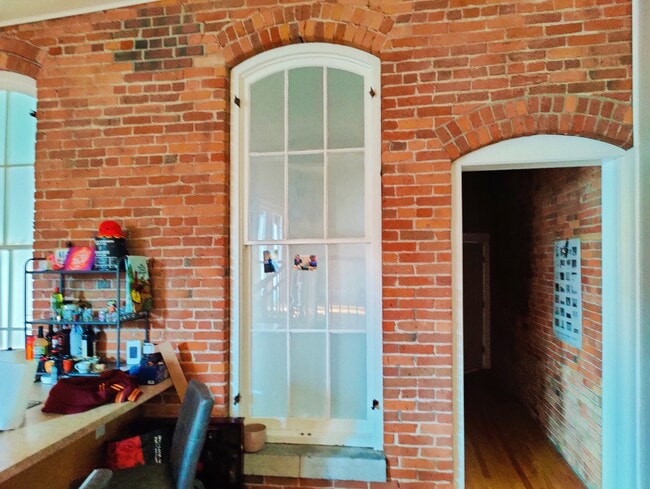 Photo - 317 W Fayette St Unit 2