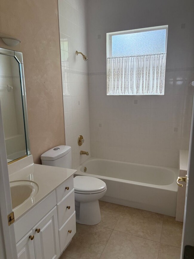 Photo - 2818 SW 20th Ave