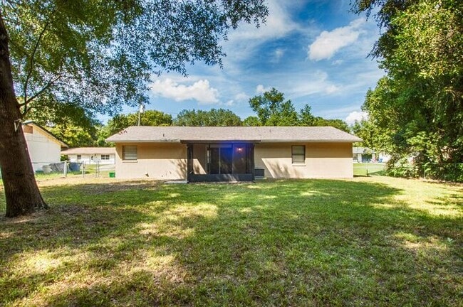 Photo - 330 Dogwood Ave