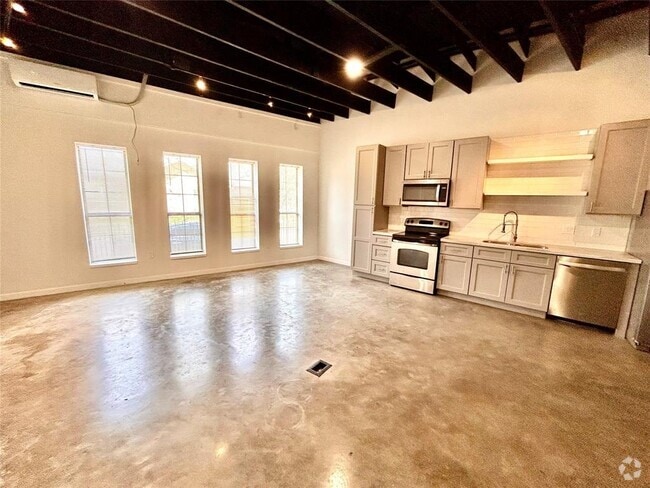 Building Photo - 1103 Dumble St Unit B Rental