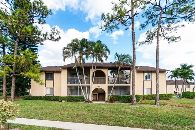 Building Photo - 414 Pine Glen Ln Unit D-2