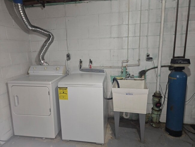 Photo - 1311 N Park St Unit 1311 N park street