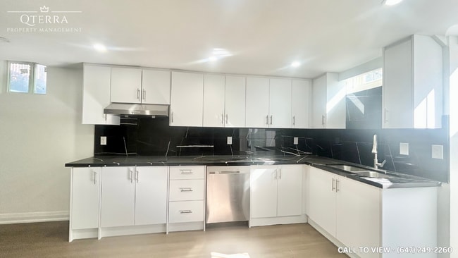 Building Photo - 6664 Mockingbird Lanes