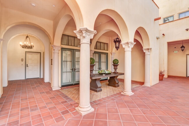 Photo - Los Patios De Cordova 218 S Oakland Ave