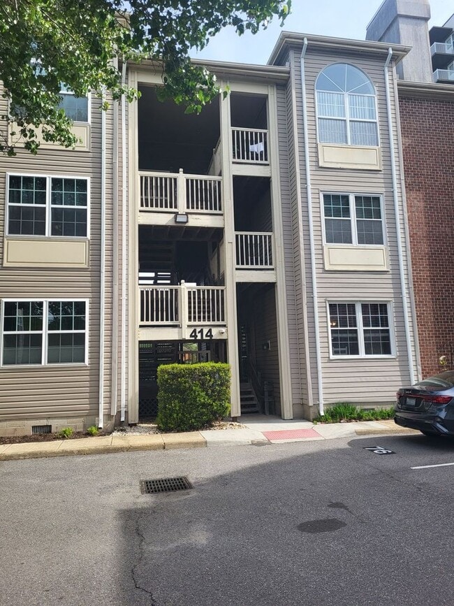 Building Photo - Beautiful Waterfront 2 Bed / 2 Bath Condo in Downtown Norfolk – $1,800/month Unit 218