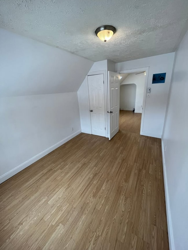 Photo - Spacious 3-bedroom, 1-bathroom apartment in a fantastic downtown location! Unité 537