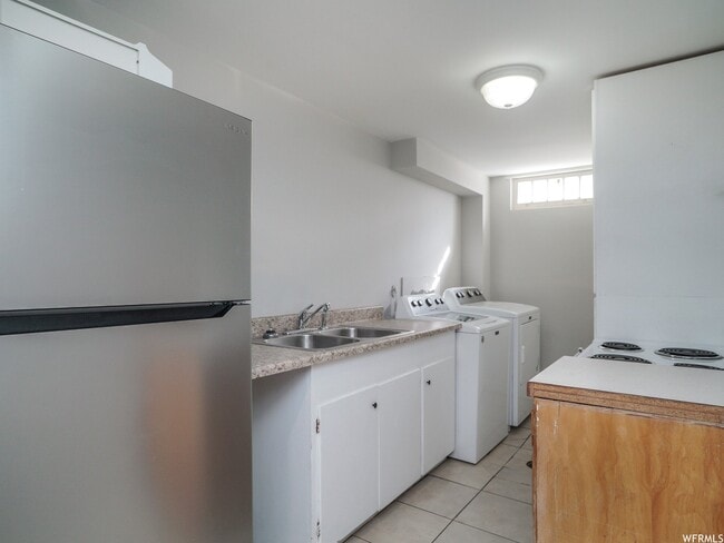 Photo - 4250 Edgehill Dr Unit 1