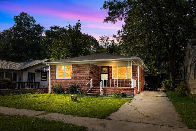 Charming 3 Bedroom, 2 Bathroom house - Charming 3 Bedroom, 2 Bathroom house