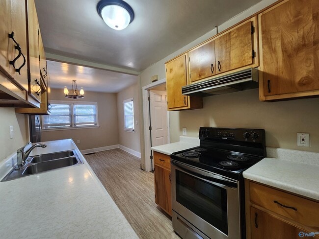 1900 Vanderbilt Cir SW