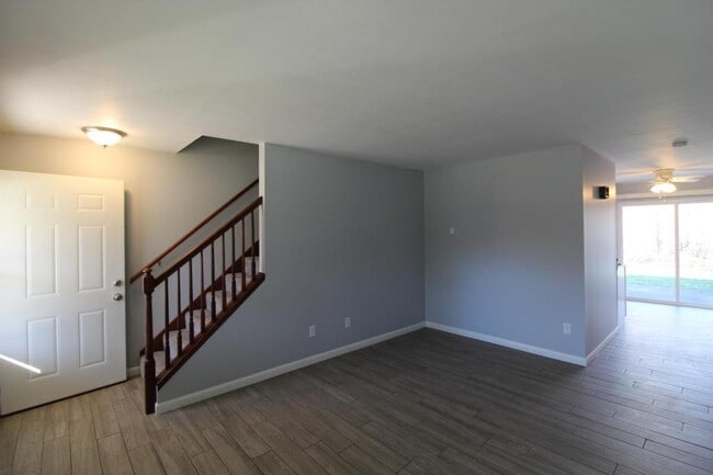 Photo - 708 N Main St