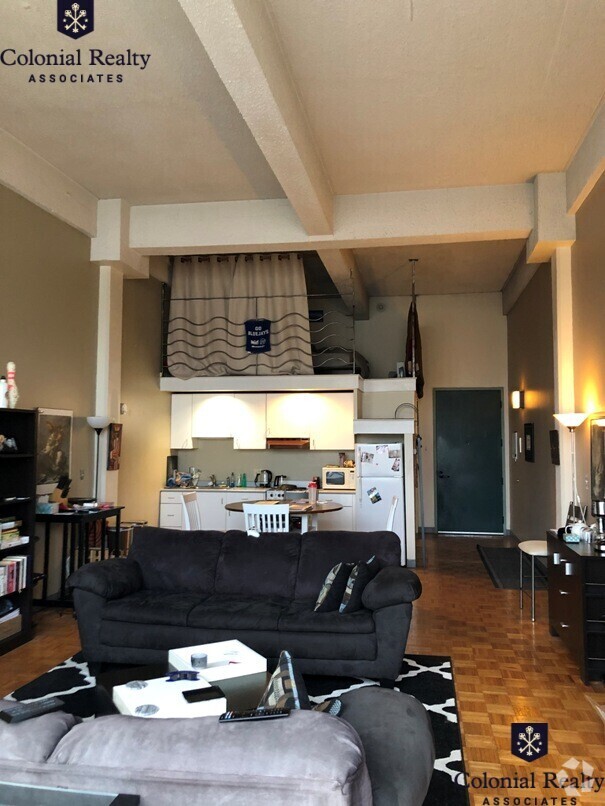 Building Photo - 61 Brookline Ave Unit 61-407 Rental