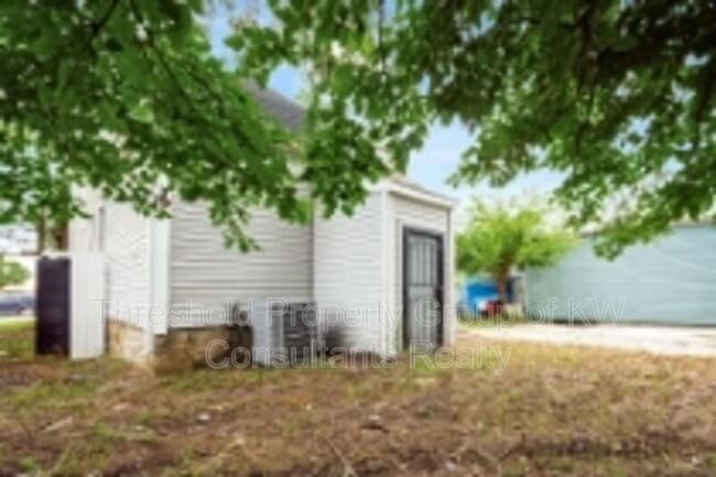 Photo - 865 Old Leonard Ave