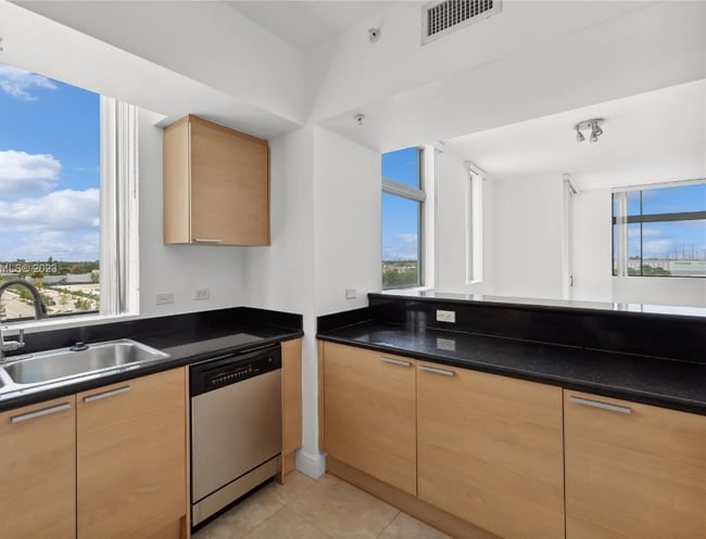 Photo - 140 S Dixie Hwy Unit 647