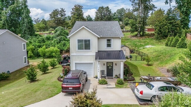 Building Photo - Newer Build House for Rent, Available Sept...