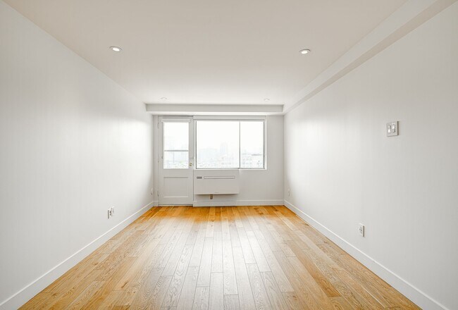 Photo - 3460 Rue Durocher Unit 1205