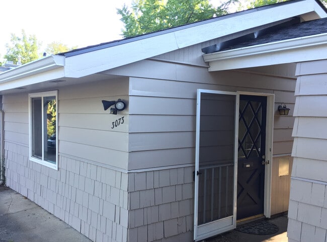 Photo - 3073 Alder St