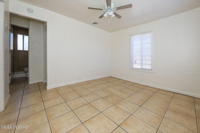 2631 N Fontana Ave