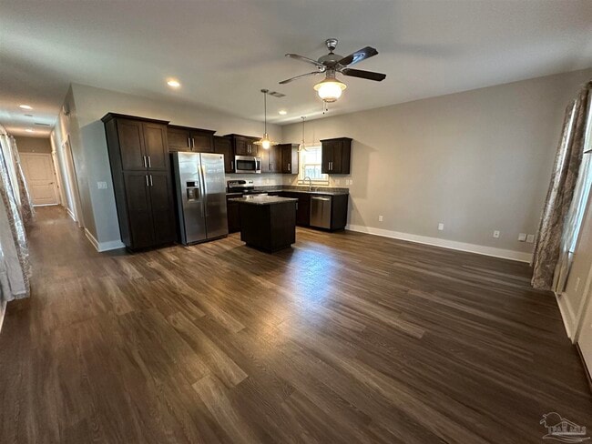 Photo - 923 E Belmont St