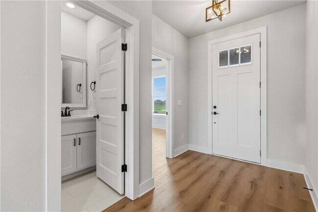 Photo - 1830 Momi St