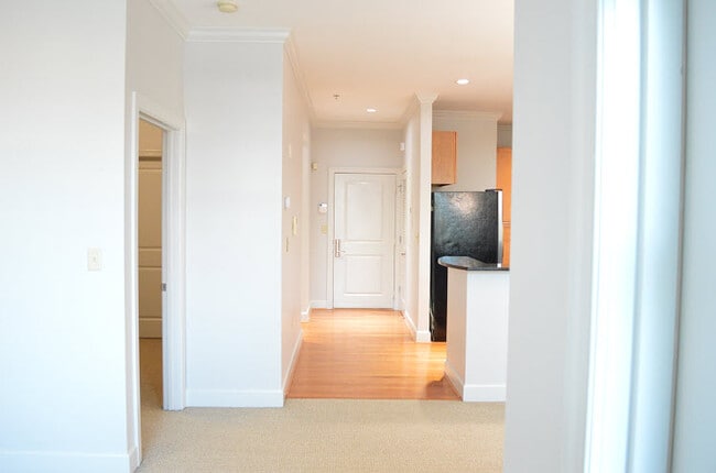 Photo - 155 E Broad St