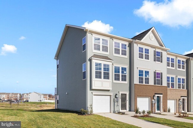 Photo - 569 Seeback Dr