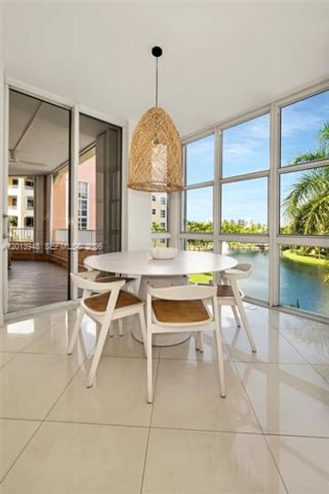 Building Photo - 733 Crandon Blvd Unit 733 Crandon Blvd # 406