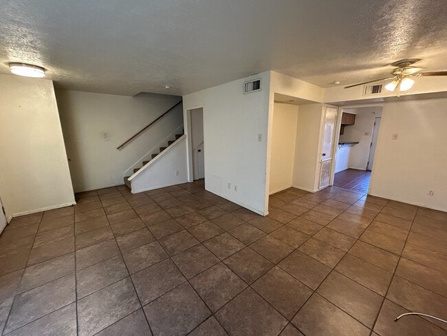 Photo - 246 Rolling Hills Pl